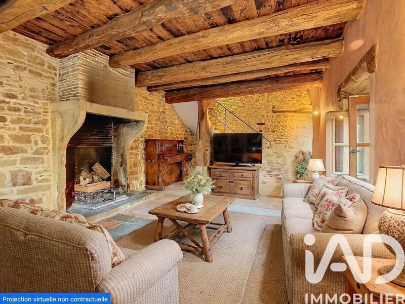 Maison - 239 m² - 8 pièces