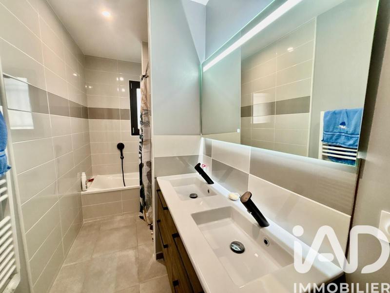 Maison - 120 m² - 4 pièces