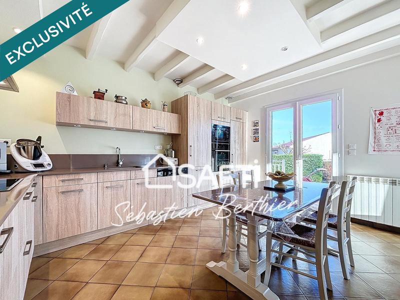 Maison - 195 m² - 6 pièces