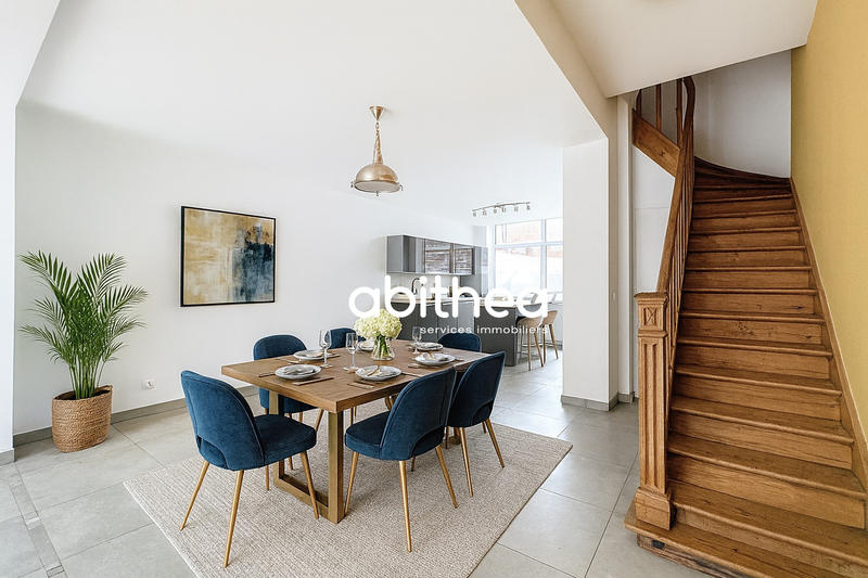 Maison - 152 m² - 8 pièces