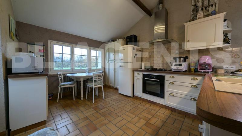 Propriété - 140 m² - 7 pièces