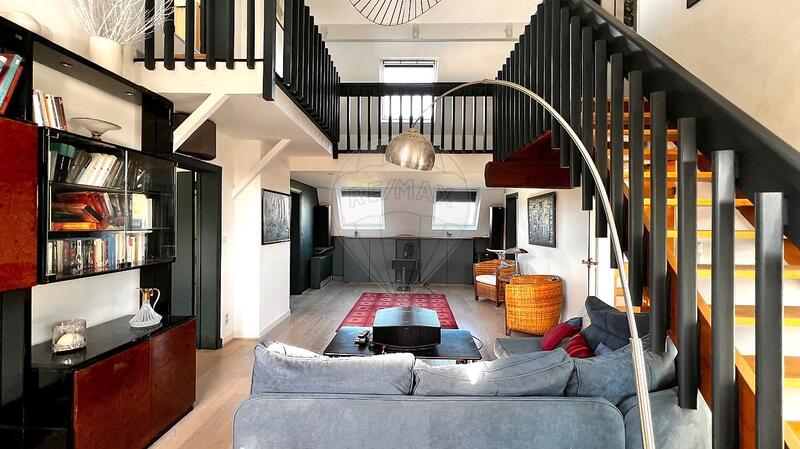 Propriété - 373 m² - 10 pièces