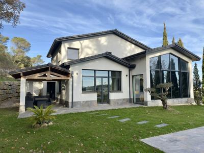 Villa - 198 m² - 6 pièces