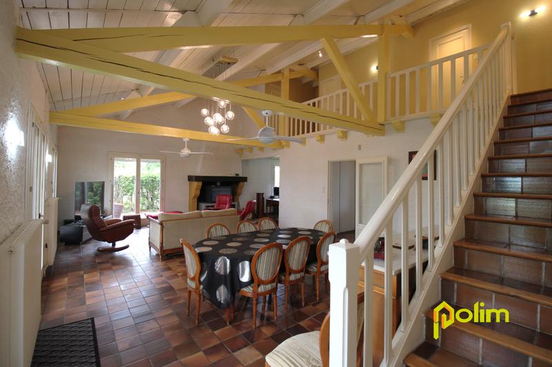 Maison - 166 m² - 6 pièces