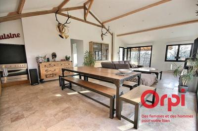 Maison - 90 m² - 3 pièces