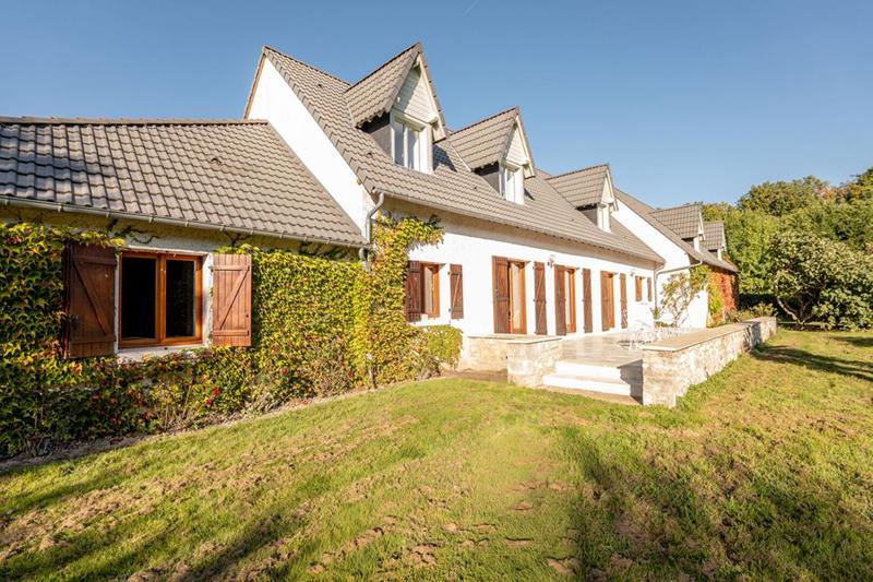 Maison - 306 m² - 7 pièces