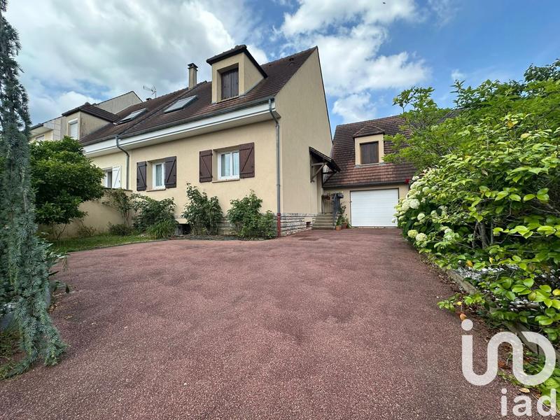 Maison - 140 m² - 6 pièces