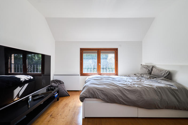 Maison - 237 m² - 9 pièces