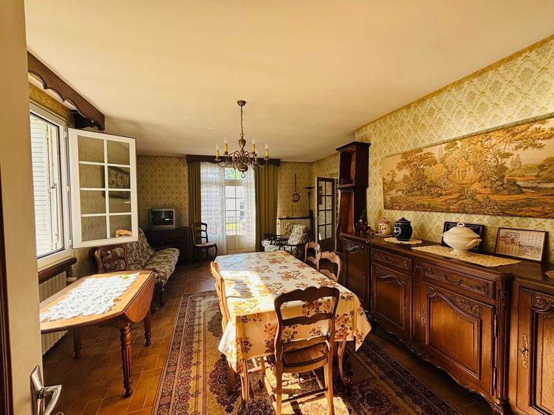 Maison - 122 m² - 6 pièces