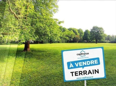 Terrain constructible - 1 300 m²