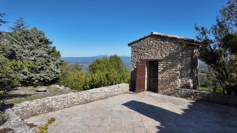 Propriété - 273 m² - 10 pièces