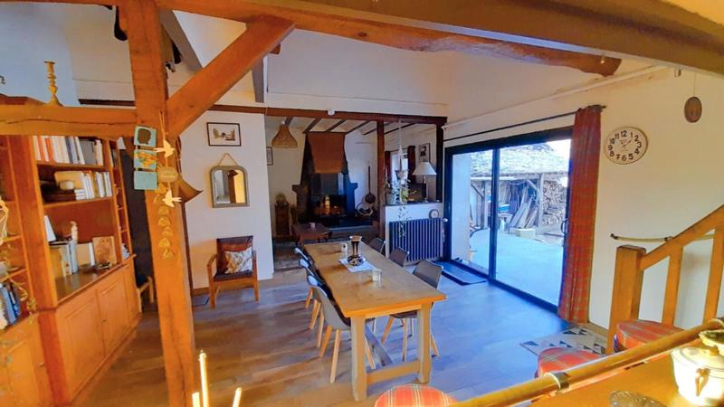 Maison - 147 m² - 6 pièces