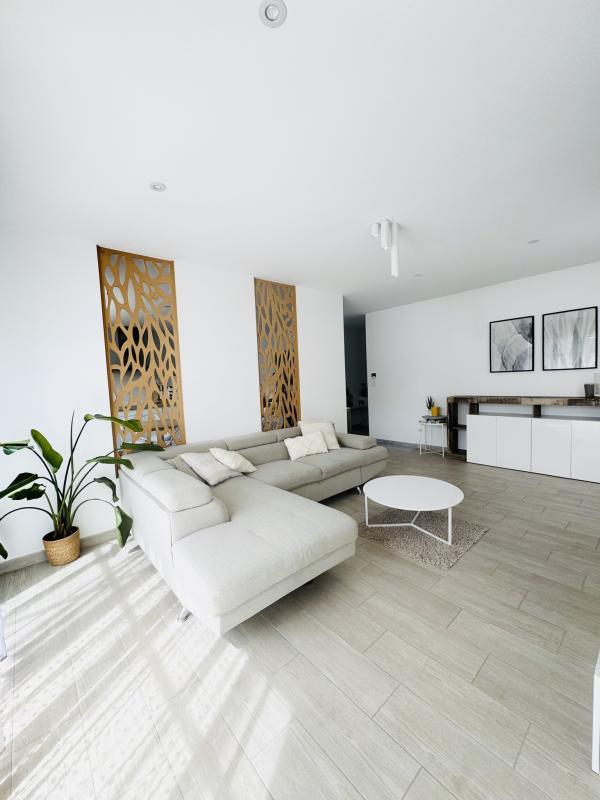 Maison - 137 m² - 5 pièces