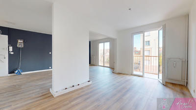 Appartement - 89 m² - 5 pièces