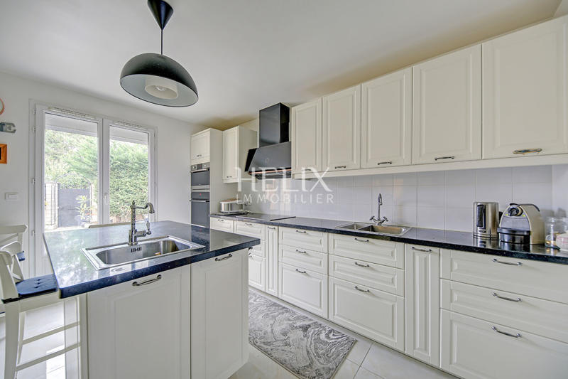 Maison - 163 m² - 5 pièces