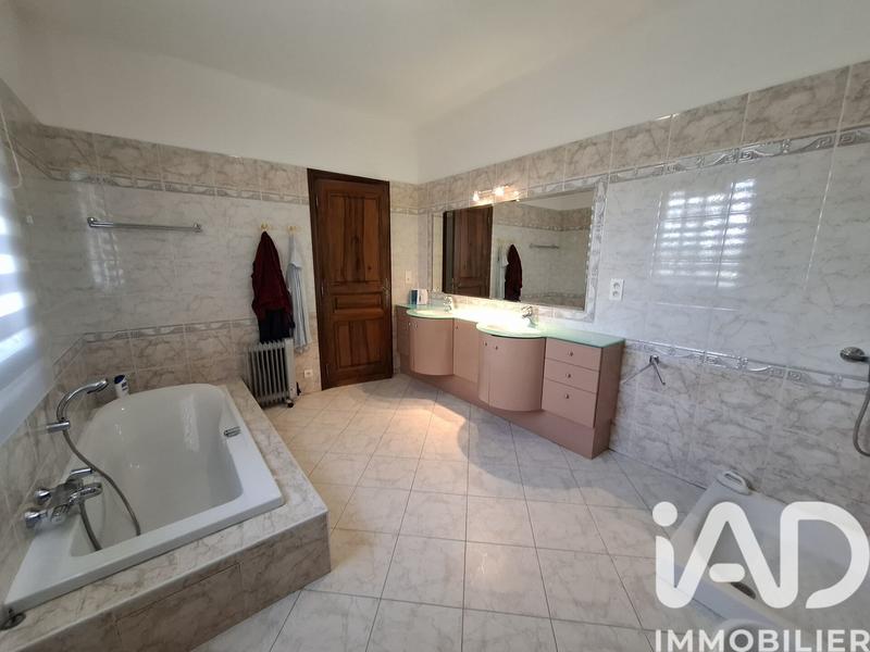 Maison - 269 m² - 6 pièces