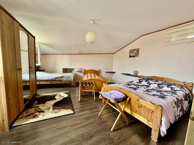 Maison - 176 m² - 7 pièces