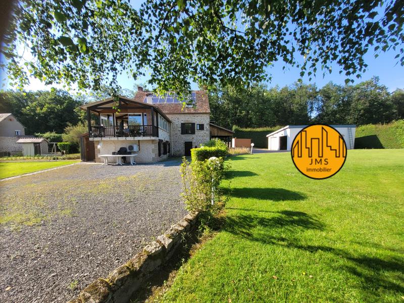 Maison - 215 m² - 8 pièces