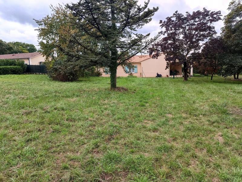 Terrain constructible - 1 569 m²