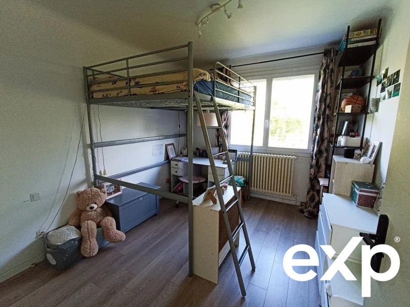 Maison - 214 m² - 9 pièces