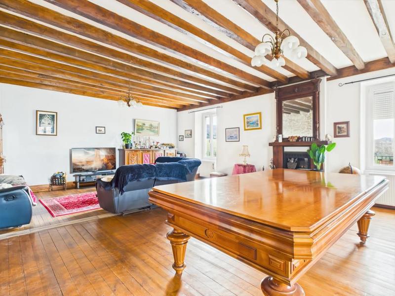 Demeure - 281 m² - 11 pièces