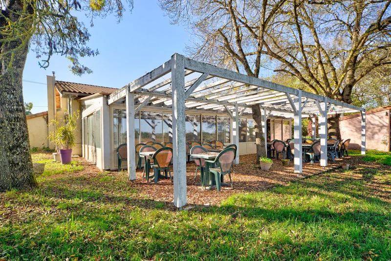 Maison - 340 m² - 10 pièces