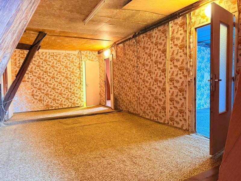 Maison - 180 m² - 7 pièces