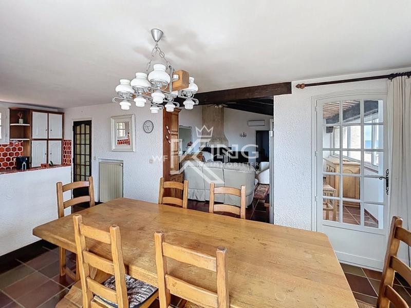 Villa - 212 m² - 6 pièces