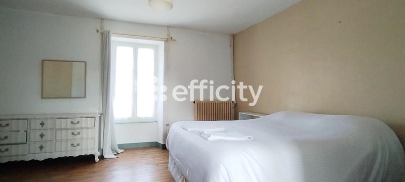 Maison - 415 m² - 12 pièces