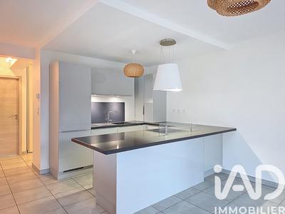 Appartement - 90 m² - 4 pièces