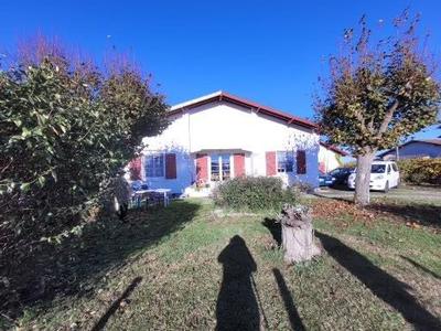 Maison - 92 m² - 5 pièces