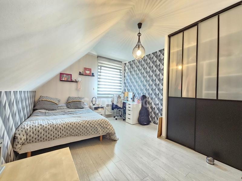 Maison - 115 m² - 6 pièces