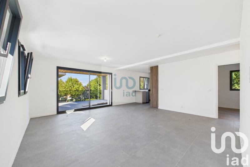 Appartement - 77 m² - 3 pièces