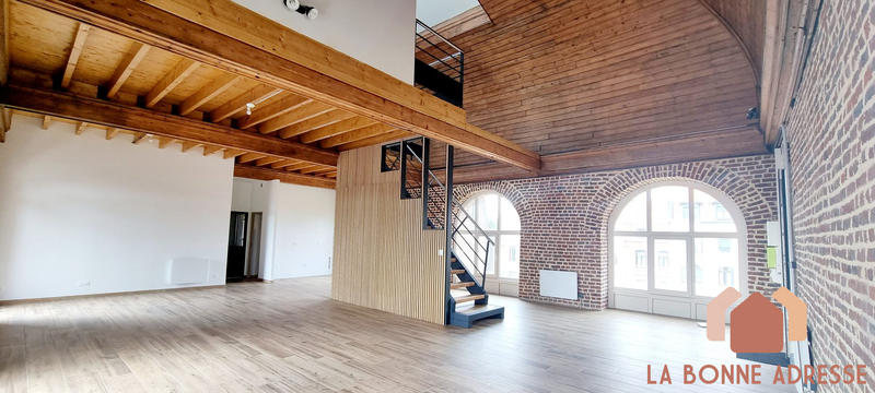 Loft - 185 m² - 4 pièces