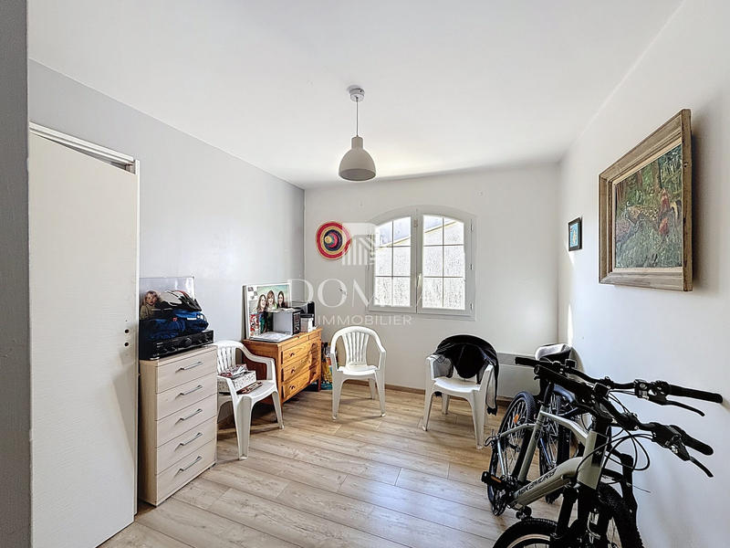 Maison - 104 m² - 4 pièces
