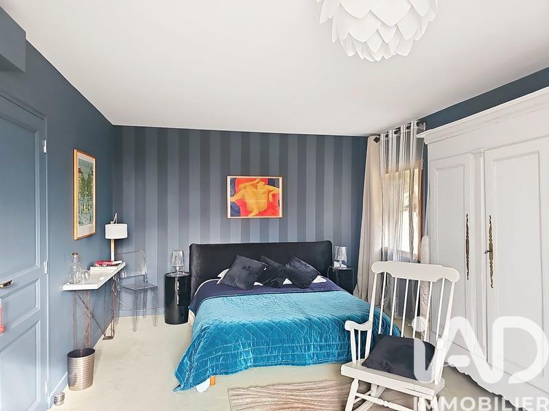 Maison - 186 m² - 8 pièces