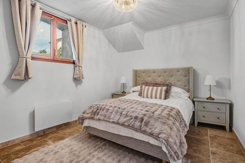 Maison - 200 m² - 7 pièces