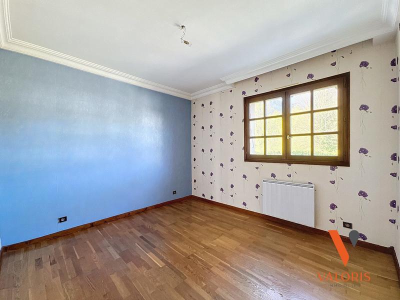 Maison - 201 m² - 7 pièces