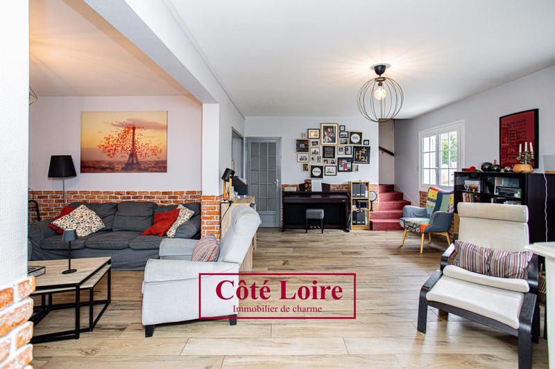 Maison - 300 m² - 11 pièces