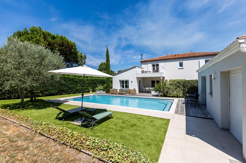 Maison - 200 m² - 7 pièces