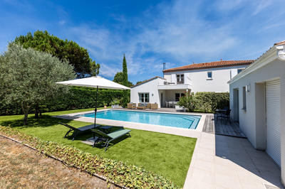 Maison - 200 m² - 7 pièces