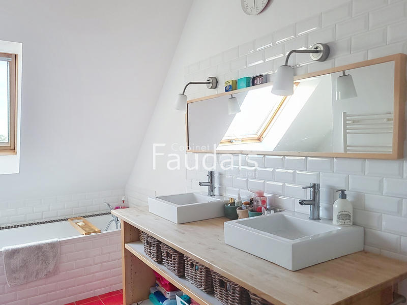 Maison - 144 m² - 6 pièces