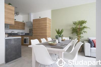 Chambre - 11 m² - 1 pièce