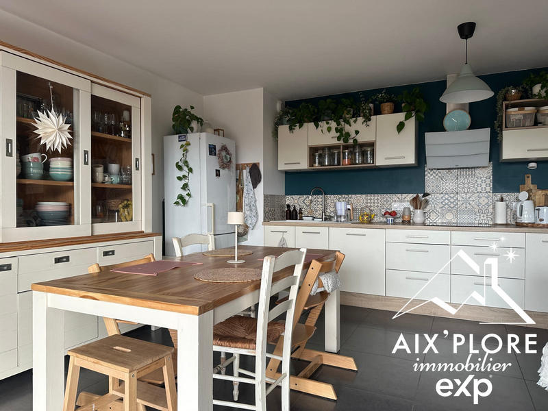 Appartement - 81 m² - 4 pièces