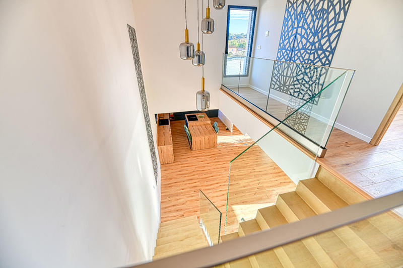 Maison - 231 m² - 6 pièces