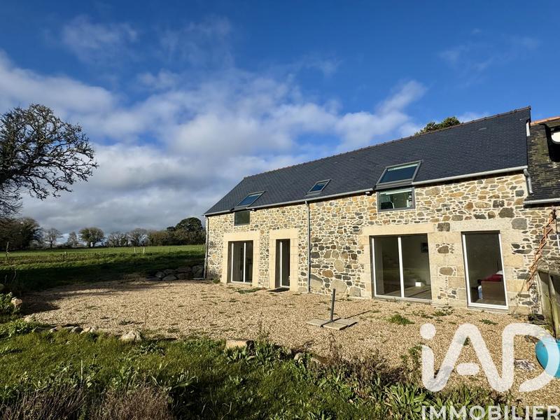 Maison - 220 m² - 8 pièces