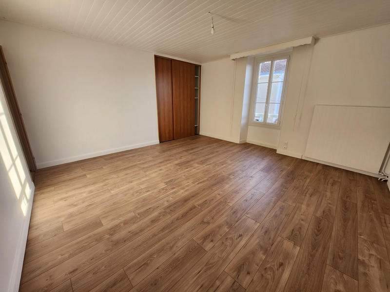 Maison - 180 m² - 7 pièces