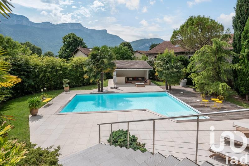 Maison de maîtres - 200 m² - 8 pièces