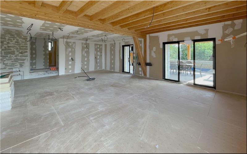 Maison en pierre - 341 m² - 12 pièces