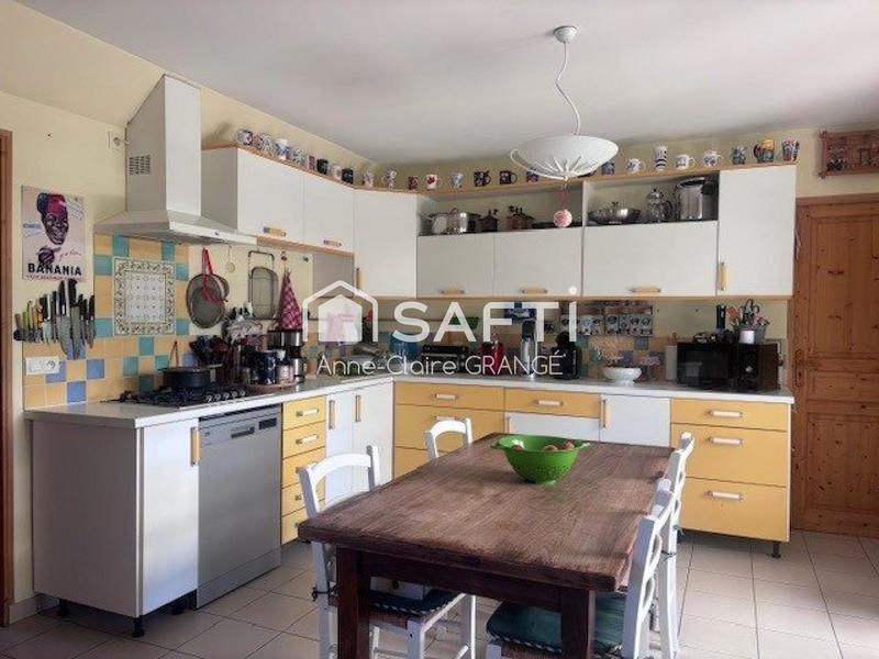 Maison - 189 m² - 8 pièces